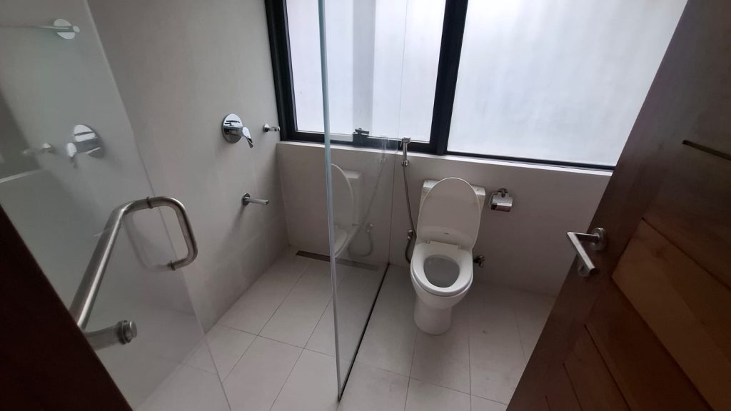 WhatsApp Image 2025-12-10 at 11.54.27_73623e6e